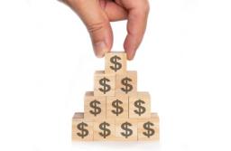 UOKiK: Internetowe kursy inwestowania mogą być piramidą