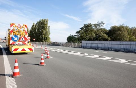 Nowelizacja PZP wykluczy chińskie komputery i tureckie budowy