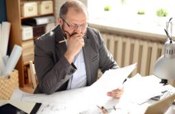 Brak postanowień umownych określających klauzule waloryzacyjne - co robić?