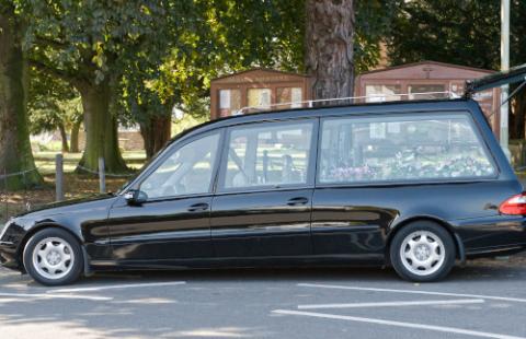 Zatrudnienie w branży pogrzebowej trzeba uregulować