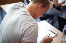 Bilet na aplikację od razu na uczelni - samorządy prawnicze otwarte na dyskusję