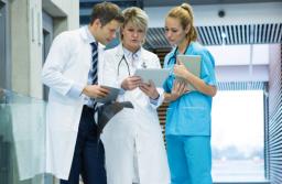 Brakuje chętnych na wizytatorów przychodni i szpitali