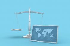 Mecenas też człowiek – chciałby odpocząć na urlopie