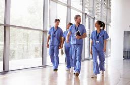 Samorząd lekarski chce ochrony prawnej medyków, również w prywatnych placówkach