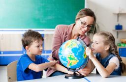 Więcej specjalistów na