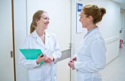 O wielu procedurach pielęgniarki i położne zadecydują bez udziału lekarza