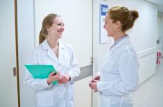 O wielu procedurach pielęgniarki i położne zadecydują bez udziału lekarza