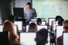 Zapomogi dla doktorantów w trudnej sytuacji sfinansują szkoły