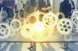 Wzrost wynagrodzeń wyhamował. Największe podwyżki w finansach i w działach prawnych