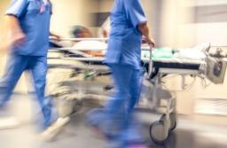 Pacjent sam finansuje transport sanitarny z niektórych krajów - RPO interweniuje