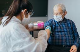 Szczepienia przeciw RSV za darmo dla kobiet w ciąży i seniorów