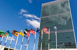 Co kraj, to obyczaj, czyli jak to jest z uznawaniem państw