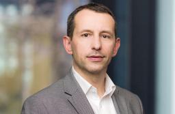 Czy brak odebrania wezwania przez podejrzanego oznacza poszukiwanie?