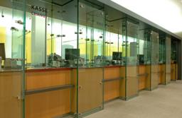 Rząd naprawia błędy i ratuje funkcjonariuszy służb celno-skarbowych