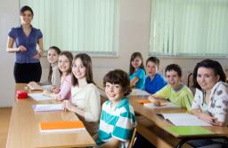 Polscy nauczyciele coraz starsi, zestresowani, ale uczą z entuzjazmem