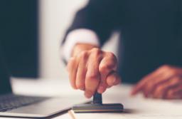 Adwokat niesłusznie oskarżył prokuratora o naruszenie tajemnicy obrończej