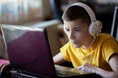 Brak definicji może osłabić ochronę dzieci przed pornografią