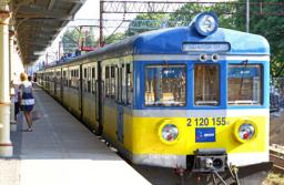 Za dziwne zachowanie na dworcu – mandat 500 zł