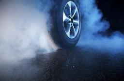 Kara więzienia za rażące przekroczenie prędkości. Senat jest za