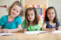 Rząd chce podnieść o 20 proc. dotacje na podręczniki od 2026 roku